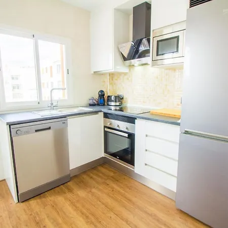 Beautiful Recently Renovated With Wifi And A C Apartment